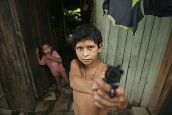 Reclutamiento ilegal de menores por