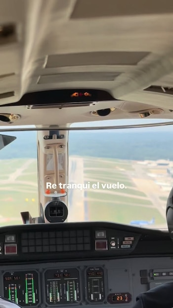 El vuelo transcurrió sin contratiempos, aunque la incertidumbre sobre el piloto se extendió hasta los minutos previos al despegue