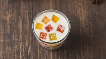 Gelatina mosaico de ponche navideño