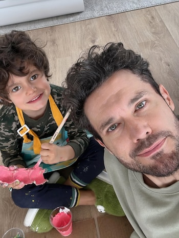 La transformación llegó con el nacimiento de Juan José el 20 de enero, fecha que coincidió con su cumpleaños y que interpretó como un mensaje directo para reconciliarse con la vida - crédito @jossenarvaezm/ Instagram