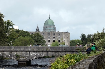 ARCHIVO - La catedral es una de las tantas atracciones de Galway. Foto: Alexandra Stahl/dpa