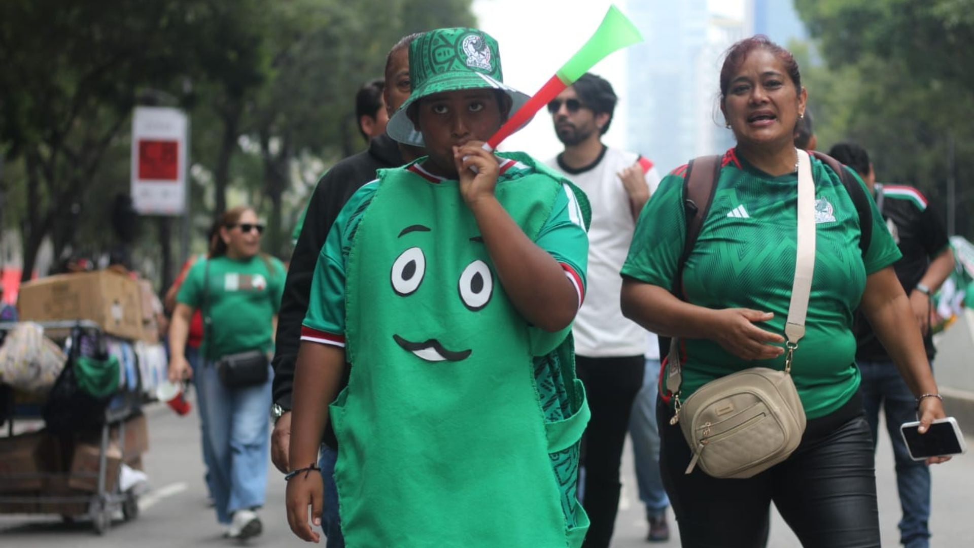 Decenas de aficionados se reúnen por última vez para despedir a la Selección Mexicana y al Mundial 2026 (Zurisaddai González/ Infobae)