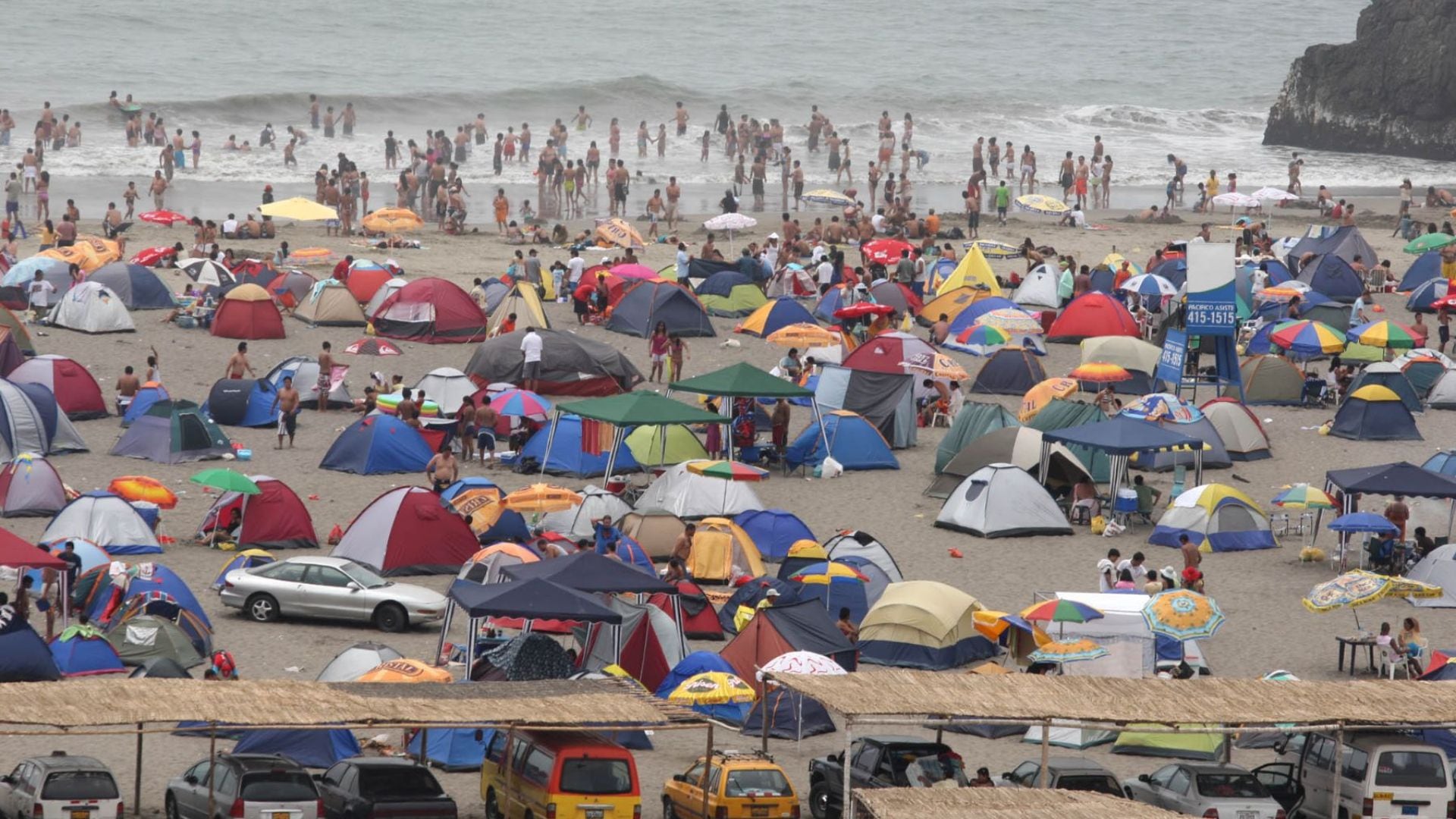 Campamentos en la playa aumentan por festividades de fin de año. (Foto: Andina)