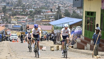 El INEOS Grenadiers ficha al