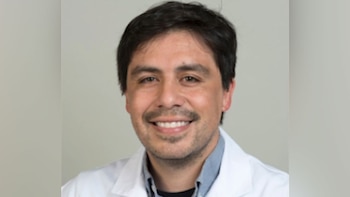 El doctor Salvador Plasencia enfrenta