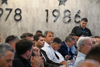 Sólo se ausentaron los representantes