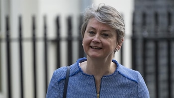 Reino Unido anuncia la expulsión