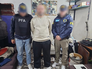 Uno de los sospechosos detenidos