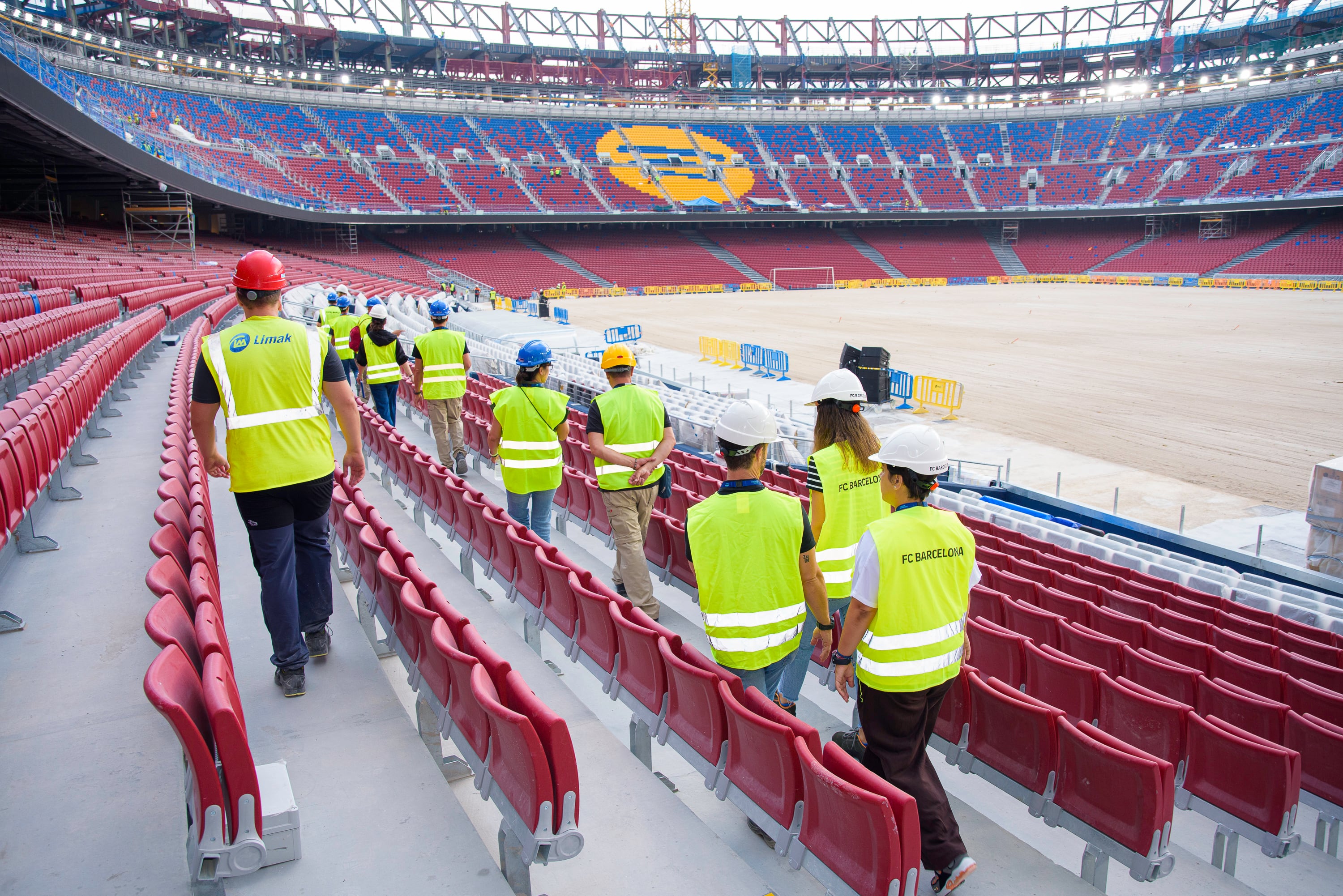 Primer accidente mortal en el Camp Nou: muere un obrero al recibir un golpe mientras realizaba obras de remodelación