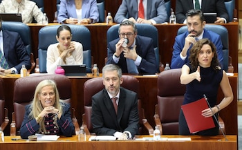 15/10/2026 La presidenta de la Comunidad de Madrid, Isabel Díaz Ayuso, durante una sesión plenaria, en la Asamblea de Madrid, a 15 de octubre de 2026, en Madrid (España). La huelga en la Educación pública comparte con la vivienda el protagonismo del Pleno en la Asamblea de Madrid en el que se pretende aprobar crear una comisión de estudio sobre el impacto en la Comunidad de la frenada 'ley de nietos'.
POLITICA
Marta Fernández - Europa Press
