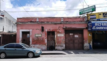Guatemala también busca fortalecer la relación entre la Biblioteca Nacional de Francia y la Biblioteca Nacional Luis Carlos Sariego por los archivos de Asturias.
