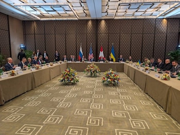 Las conversaciones trilaterales entre Ucrania,