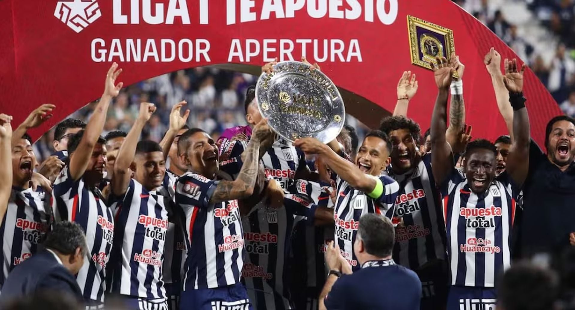 El clásico peruano llega en un momento decisivo para Alianza Lima, que necesita puntos en el Clausura. Luis 'Cachito' Ramírez consideró que la presión puede convertirse en un impulso para el plantel. (Alianza Lima)