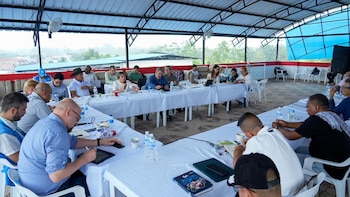 Gobierno Petro retomará diálogos con disidencias de ‘Walter Mendoza’ tras crisis por actos violentos y erradicación de coca