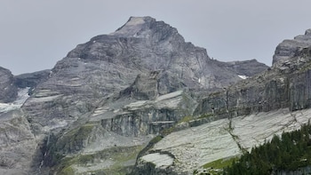 Los científicos explican que el permafrost funciona como un elemento de cohesión y que su deshielo vuelve más inestables las laderas alpinas (AP)