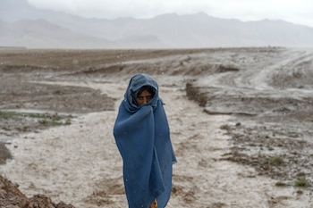 Una niña afgana de 9