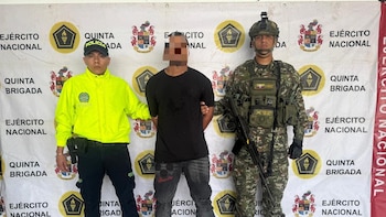 Ejército capturó a alias Culebro, cabecilla de una esctructura del clan del Golfo, en Barrancabermeja: requerido por homicidio, terrorismo y tráfico de armas