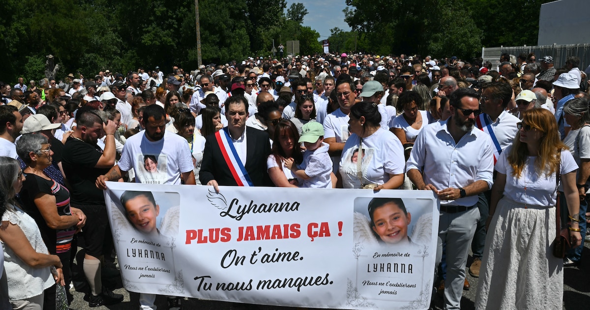 Shocking in France for the murder of an 11-year-old girl: thousands marched in silence to demand justice