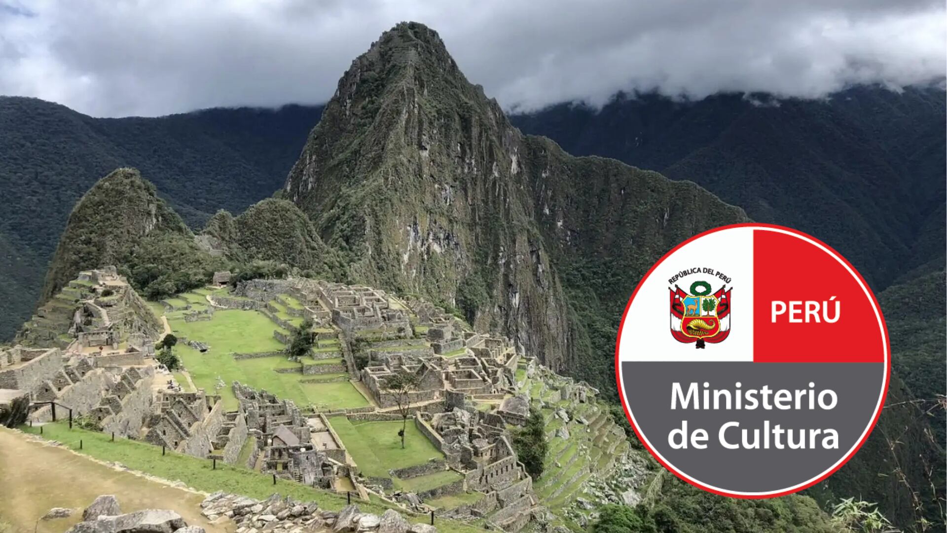 El Ministerio de Cultura desmintió que Machu Picchu esté en riesgo de perder su estatus internacional.