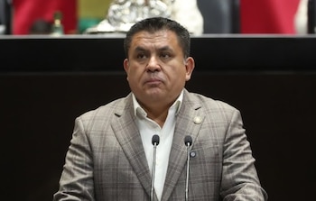 César Alejandro Domínguez cuestiona reforma sobre doble nacionalidad.