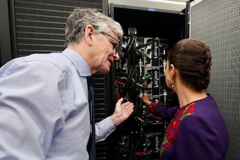 Coatlicue estará compuesta por 15 mil GPU distribuidas en 7.500 chasis, con potencia equivalente a 400 mil computadoras estándar. | (Crédito: Presidencia)