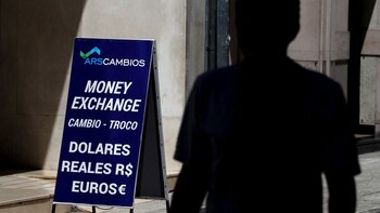 Dólar para los turistas extranjeros: