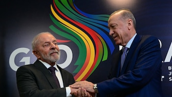 Brasil y Turquía reforzaron su cooperación en defensa y acordaron una hoja de ruta para ampliar inversiones y alianzas estratégicas
