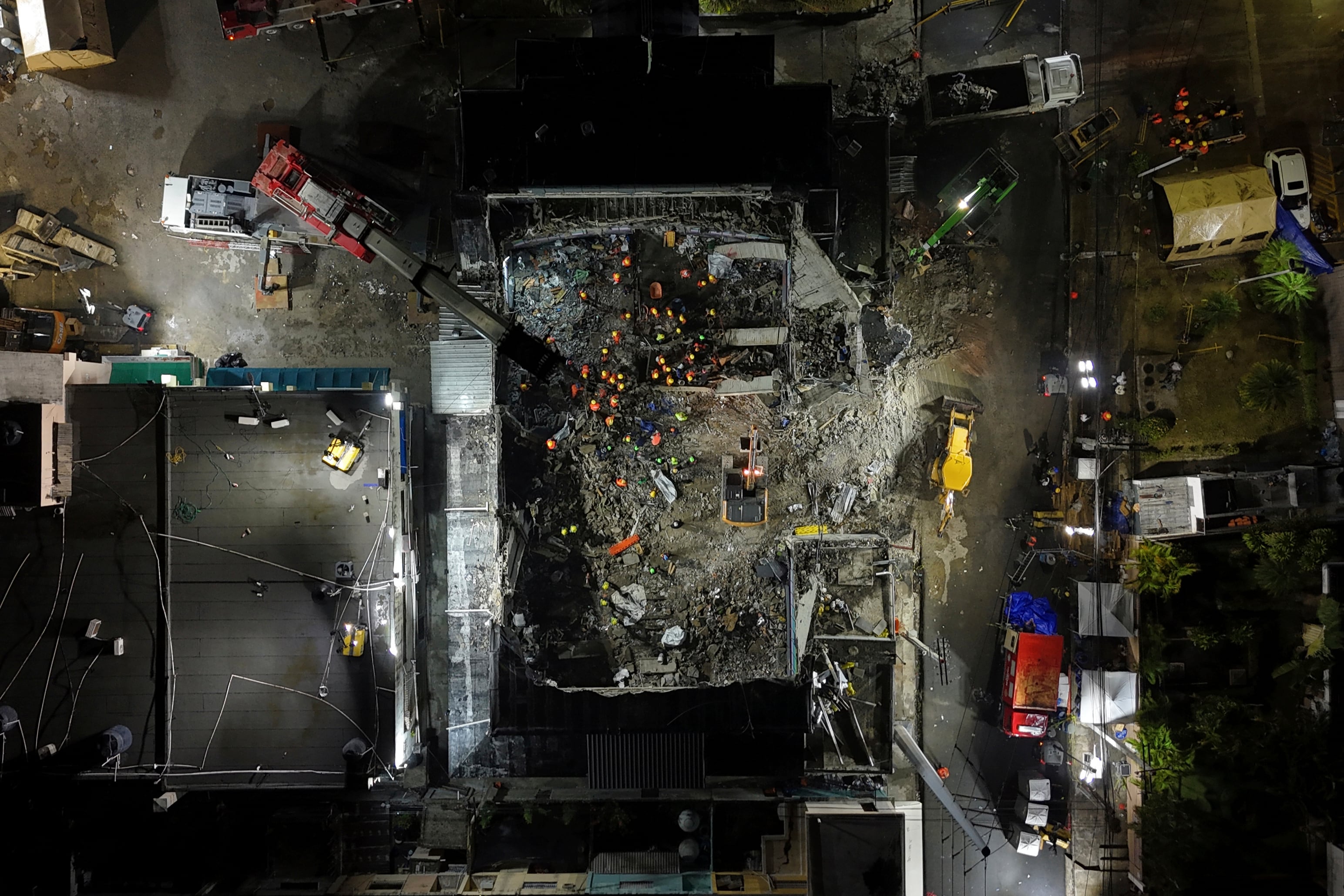 El derrumbe de la discoteca Jet Set en Santo Domingo ocurrió el 8 de abril de 2025 y dejó 236 muertos y más de 180 heridos. /(AP Foto/Matías Delacroix)
