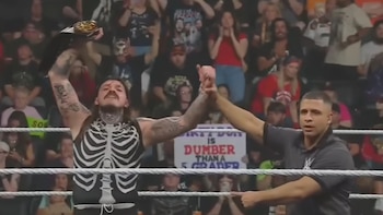 Dominik Mysterio hace historia: WWE presenta por primera vez el Megacampeonato de AAA en Raw