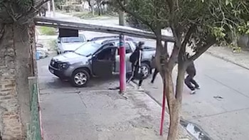 Pesadilla en La Matanza: volvía de su trabajo, se resistió al robo de su camioneta y lo balearon