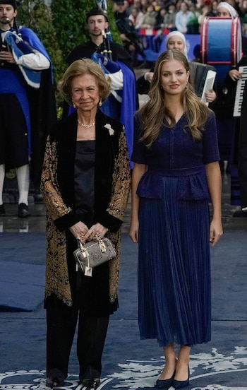 La princesa Leonor y la reina Sofía en los Premios Princesa de Asturias 2023. (EFE)