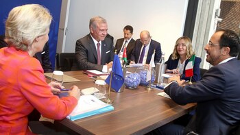 Meloni se reúne con Von