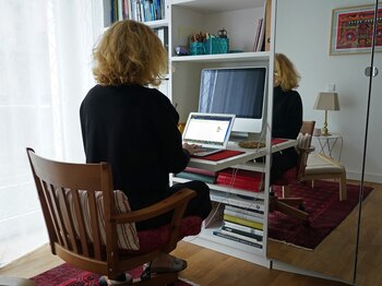 Mujer teletrabajando (Sean Gallup/Europa Press)