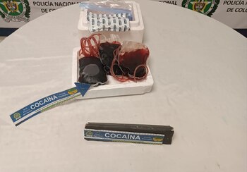 Incautan cargamento de cocaína que iba mezclado en muestras de sangre en el aeropuerto José María Córdova, en Rionegro-Colombia