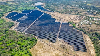 Planta de paneles solares más grande de El Salvador - AES El Salvador - Emerson Del Cid