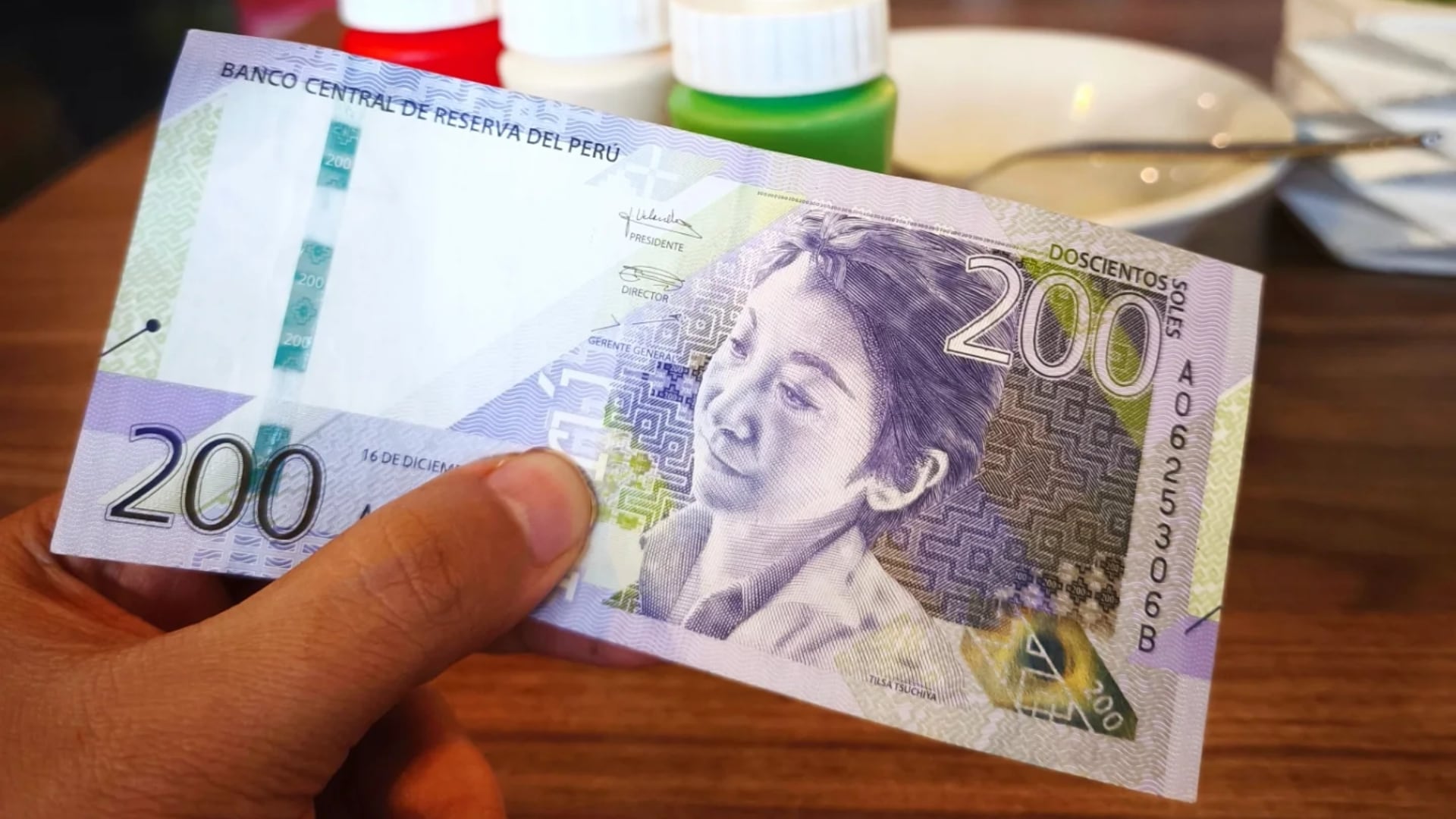 Negocios deben aceptar todas las monedas y billetes, incluido el de S/ 200: riesgo de falsificación no justifica rechazo