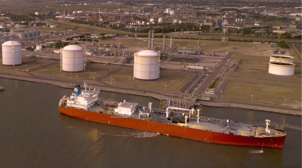 Dante Sica: "La reconversión productiva está en marcha, pero es más lenta por la falta de financiamiento"