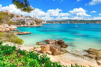 Cala Fornells. en Mallorca (Adobe