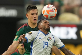 César Montes es otra de