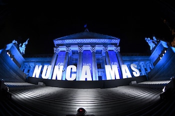 Al cumplirse cuarenta y siete