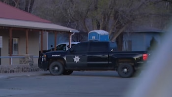 Investigan a más de la mitad de los agentes policiales de una zona rural de Colorado por abusos y lesiones