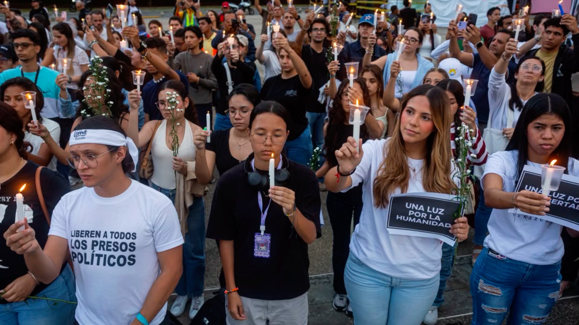Familiares de presos políticos pidieron la liberación de sus seres queridos (@Clippve)