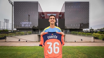 Álvaro Cortés: "Debutar con el mejor club del mundo supone nervios"