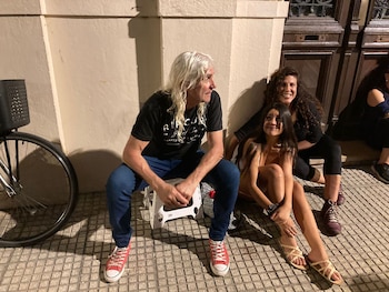 Macarena junto a sus padres