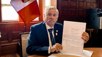 Sin observación presidencial, Fernando Rospigliosi promulga ley que excluye a policías y militares de la justicia ordinaria