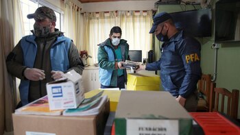 Durante el operativo secuestran documentación