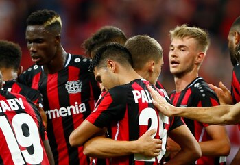 Exequiel Palacios sufrió una dura