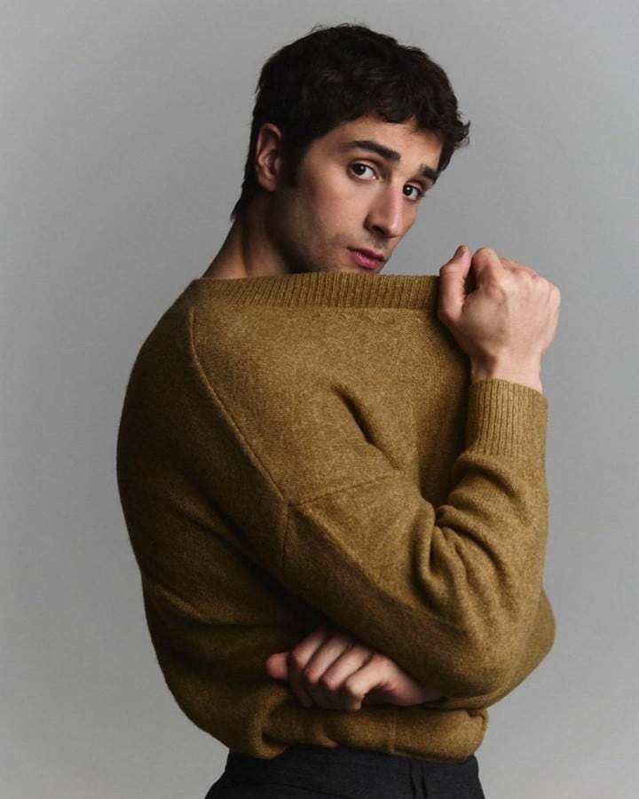 Actualmente, Della Corte participa en proyectos de cine español y latinoamericano, mientras espera la confirmación de la segunda temporada de Olympo