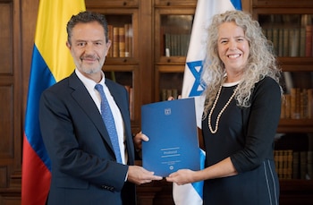 El pasado 21 de agosto, el canciller Omar Bulla recibió credenciales de la nueva embajadora de Israel en Colombia, Vivian Aisen - crédito Cancillería