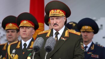 Lukashenko se aferra al poder